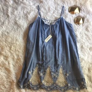 • NWT• Alice Blue Chambray and Lace Dress In Small